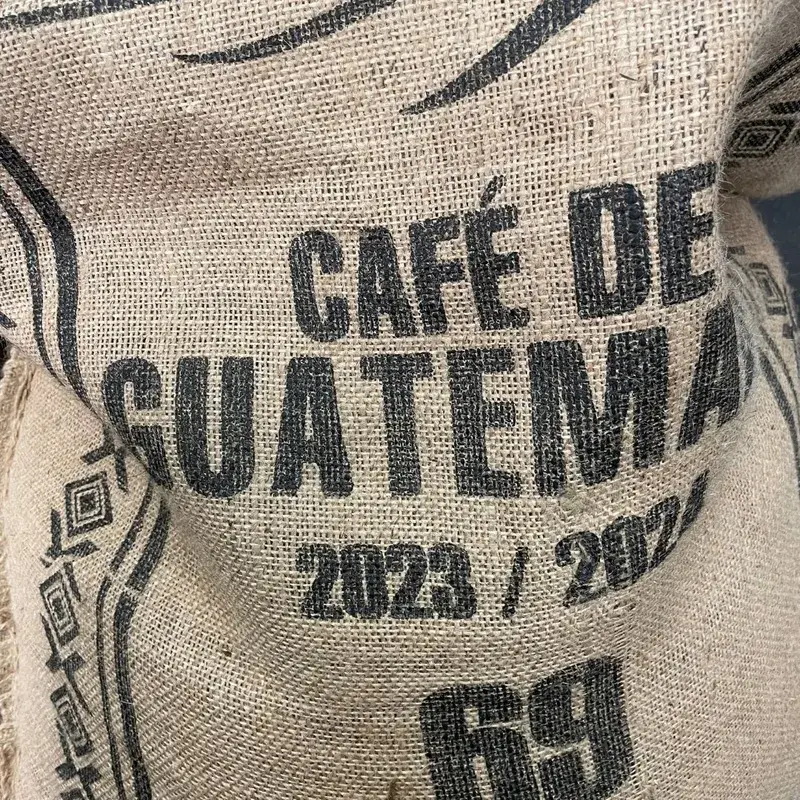Guatemalan Antigua Los Volcanes